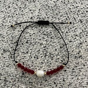 Handmade bracelet,one size,freshwater pearl,stainless steel gold & cristal beads